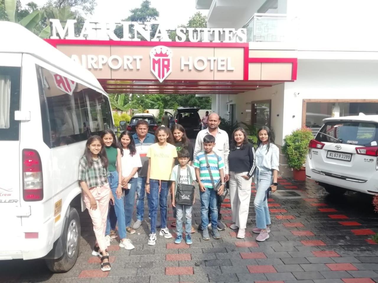 Marina Suites Airport Hotel Kochi Екстер'єр фото