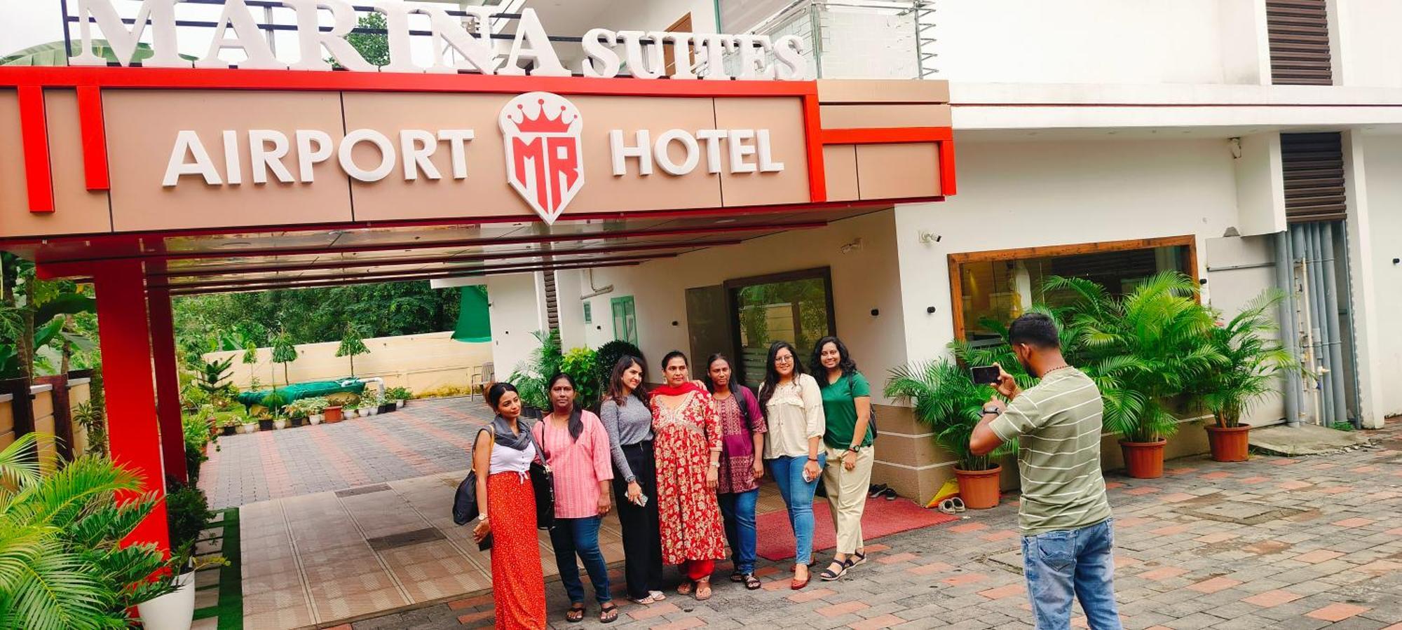 Marina Suites Airport Hotel Kochi Екстер'єр фото
