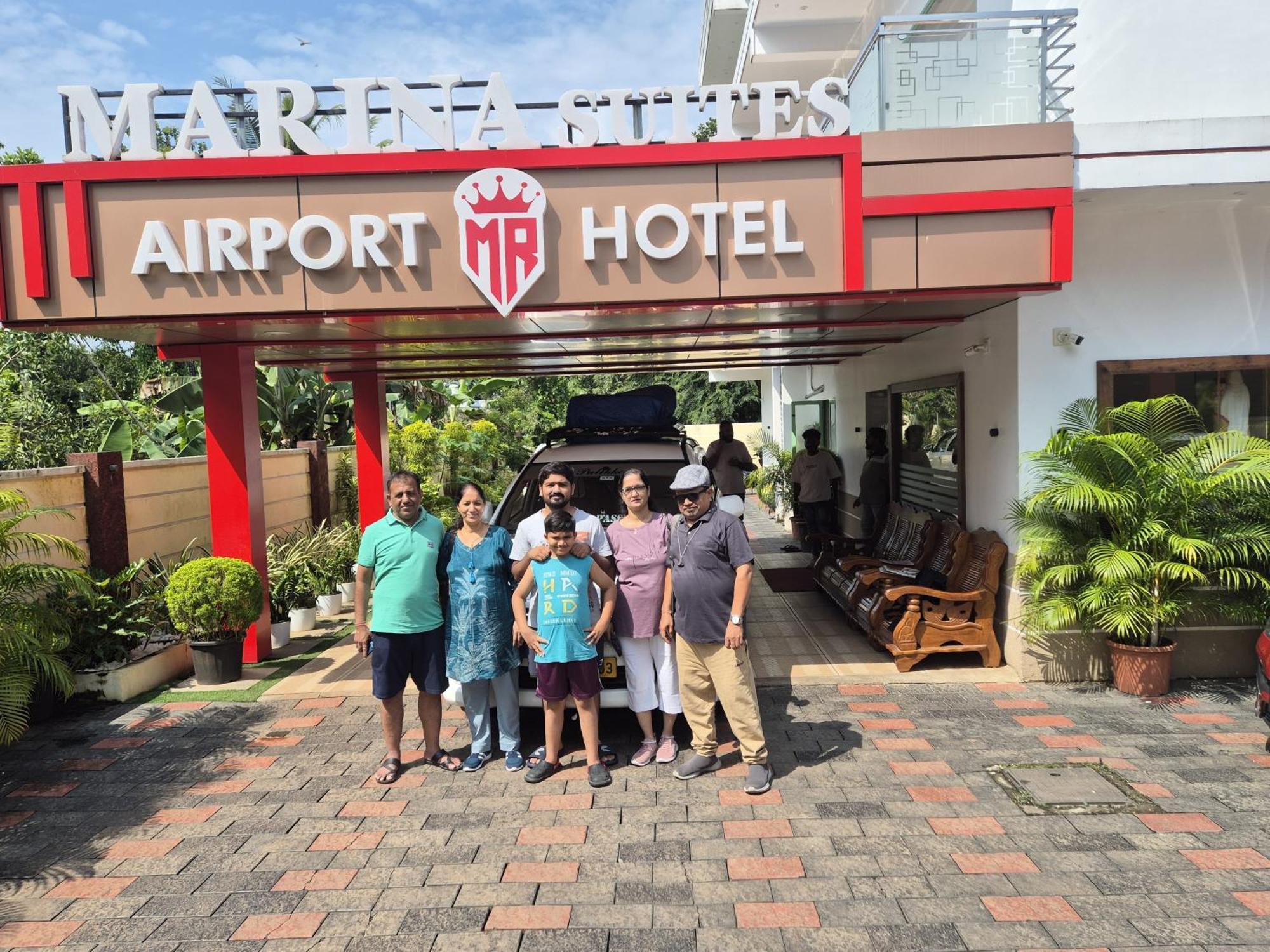 Marina Suites Airport Hotel Kochi Екстер'єр фото
